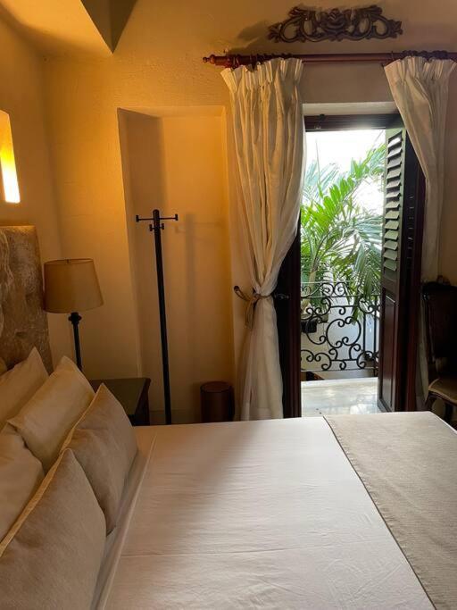 Amazing 7br Mansion Inside Of The Walled City Villa *