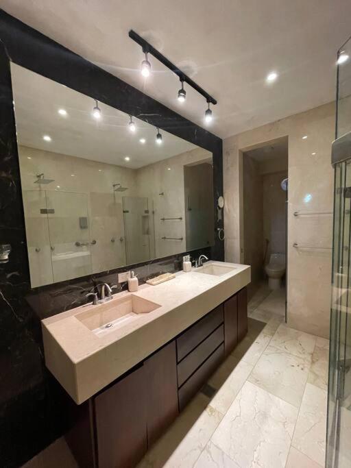 Villa Amazing 7br Mansion Inside Of The Walled City Cartagena