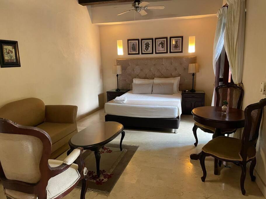 Amazing 7br Mansion Inside Of The Walled City *