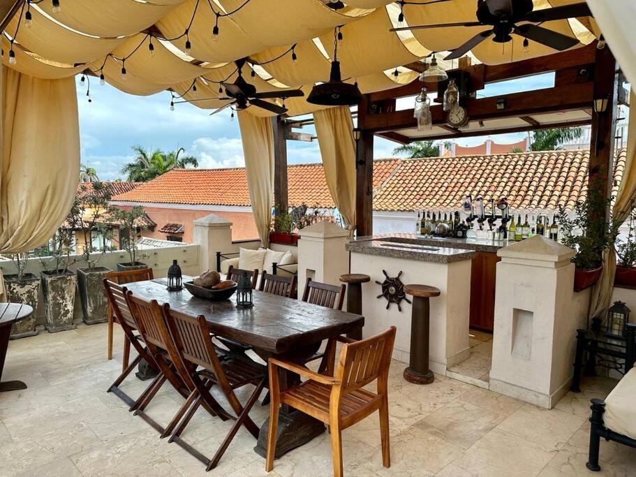 Amazing 7br Mansion Inside Of The Walled City Villa